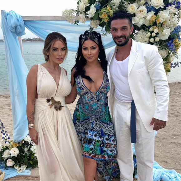 Julien Tanti et Manon Marsault ont renouvelé leurs voeux à Dubaï pour leurs deux ans de mariage, entourés de leurs proches - Instagram
