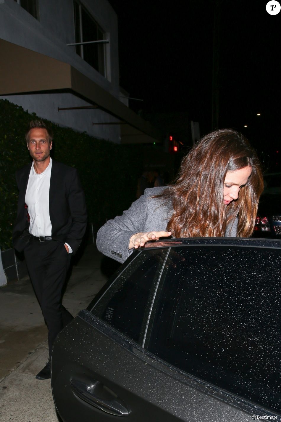 Exclusif - Jennifer Garner et son compagnon John Miller sont allés diner en amoureux au restaurant Giorgio Baldi à Santa Monica, le 27 février 2019