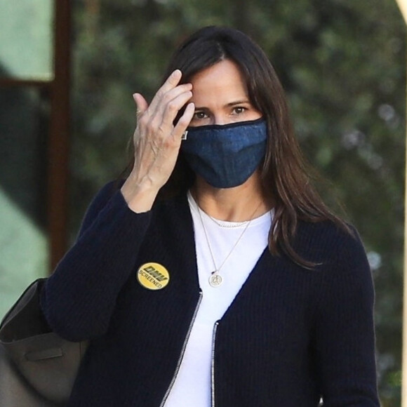 Jennifer Garner visite le chantier de sa nouvelle maison dans le quartier de Brentwood. Le 21 janvier 2021.