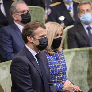 Emmanuel Macron, sa femme Brigitte Macron - Le président français Emmanuel Macron commémore le bicentenaire de la mort de Napoléon à l'Institut de France, le 5 mai 2021 à Paris.