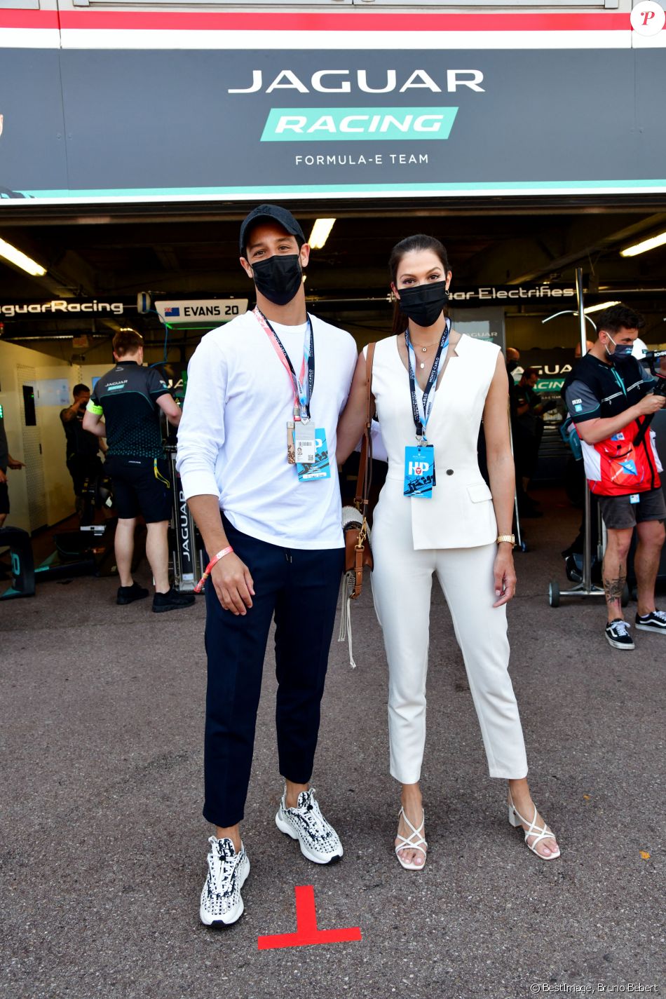 Iris Mittenaere et son compagnon Diego El Glaoui - People lors de la 4ème édition du E-Prix De Monaco 2021 le 8 mai 2021 © Bruno Bebert / Bestimage