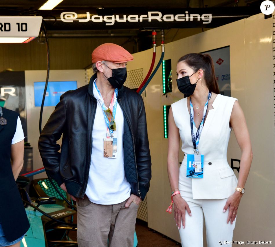 Vincent Cassel, Iris Mittenaere - People lors de la 4ème édition du E-Prix De Monaco 2021 le 8 mai 2021 © Bruno Bebert / Bestimage