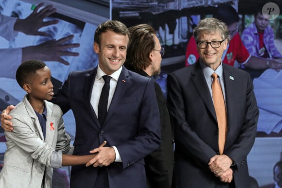 Le président Emmanuel Macron, Amanda Dushime, Bono, Bill Gates - Clôture de la 6e conférence de reconstitution des ressources du Fonds mondial de lutte contre le Sida, la TB et la Malaria à Lyon le 10 octobre 2019. © Stéphane Lemouton / Bestimage