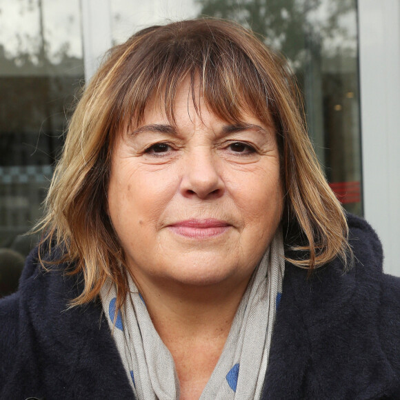 Exclusif - Michèle Bernier quitte les studios RTL à Paris, le 2 décembre 2019. © Jonathan Rebboah / Panoramic / Bestimage
