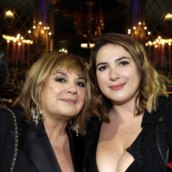 Michèle Bernier et sa fille Charlotte Gaccio - 31e cérémonie des Molières 2019 aux Folies Bergère à Paris. Le 13 mai 2019. © Cédric Perrin/Bestimage