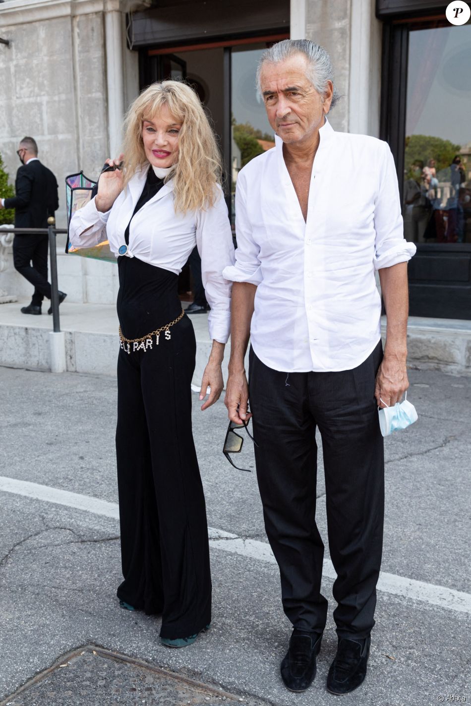 Arielle Dombasle et Bernard Henri-Lévy au Festival du Film de Venise début septembre 2020.