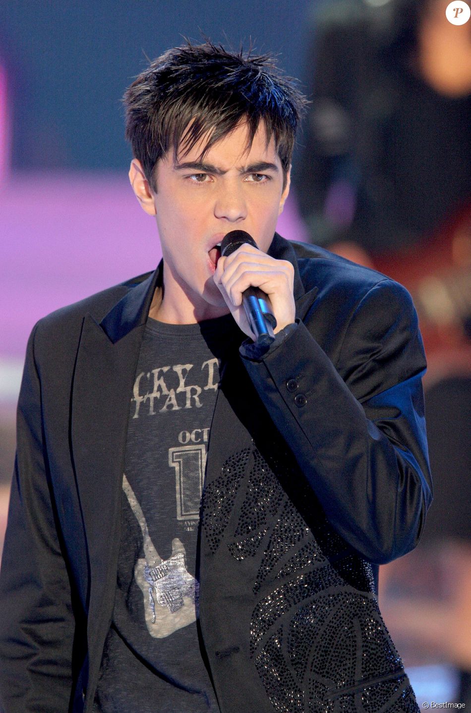 Grégory Lemarchal (Gagnant de la "Star Academy 4"). 'Election Miss Europe 2005' au palais des sports de Paris.