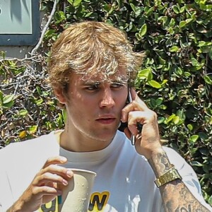 Justin Bieber va déjeuner chez Il Pastaio à Beverly Hills le 23 juin 2020.