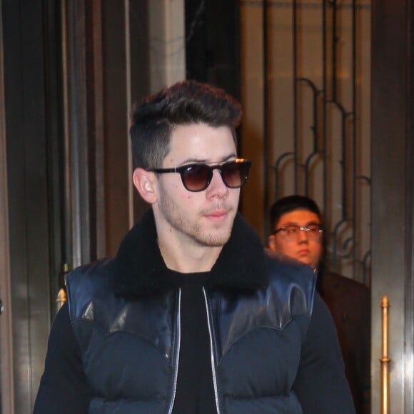 Nick Jonas à la sortie de son domicile à New York, le 3 décembre 2019.