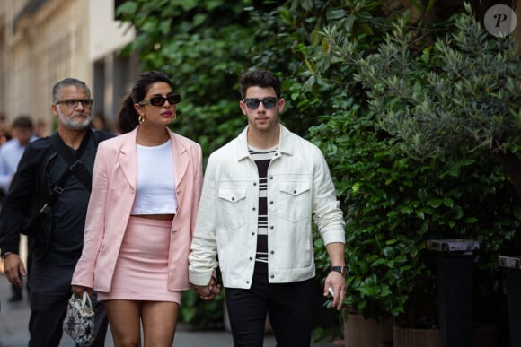 Semi exclusif - Nick Jonas et sa femme Priyanka Chopra arrivent à Dior Office pour les dernières retouches et les derniers essayages pour le mariage de J.Jonas et S.Turner, Paris, le 25 juin 2019.