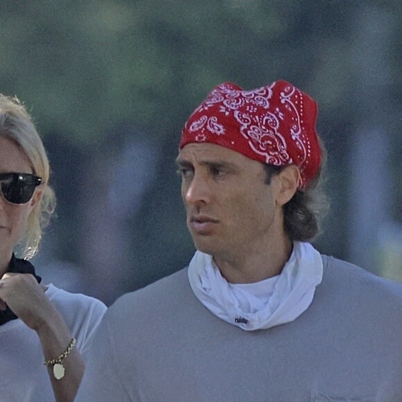 Exclusif - Gwyneth Paltrow fait une sortie sportive avec son mari Brad Falchuk à Bentwood le 18 avril 2021.