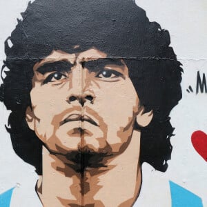 Illustration de la fresque en hommage à Diego Maradona, rue Ordener dans le 18ème arrondissement, à Paris, le 16 décembre 2020. © Panoramic / Bestimage