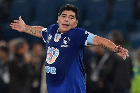 Diego Maradona lors d'un match caritatif en Italie. © Inside / Panoramic / Bestimage