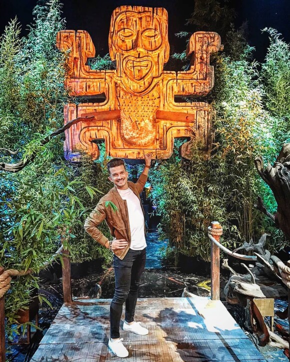 Alix et Mathieu, tous les deux ex-aventuriers de "Koh-Lanta, Les 4 Terres" sur TF1, sont très proches et complices et les rumeurs de couple vont bon train.