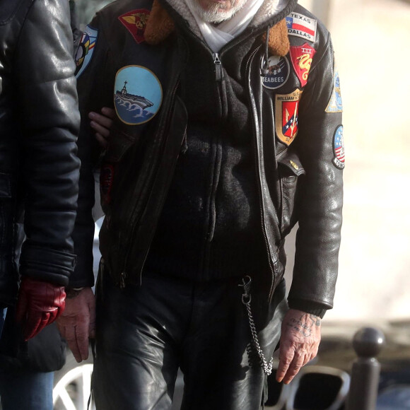 Le chanteur Renaud - Obsèques de Thierry Séchan frère du chanteur Renaud) au cimetière du Montparnasse à Paris le 16 janvier 2019.