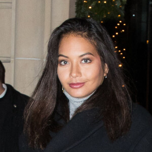 Exclusif - Vaimalama Chaves (Miss France 2019) - La Miss France 2020 quitte l'hôtel Royal Monceau à Paris le 16 décembre 2019. 