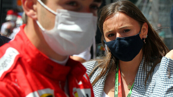 Charles Leclerc grand maudit du GP de Monaco, sa compagne Charlotte en soutien : "Il est très déçu..."