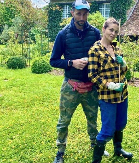 Arié Elmaleh et sa compagne Barbara Schulz sur Instagram. Le 24 mai 2021.