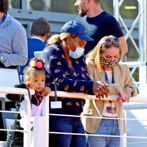 Serena Williams et sa fille Olympia (3 ans) assistent au premier match de l'Ultimate Tennis Showdown 4 au technopole Sophia Antipolis. Biot, le 24 mai 2021. © Bruno Bébert/Bestimage