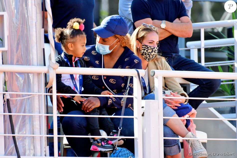 Serena Williams et sa fille Olympia (3 ans) assistent au premier match de l'Ultimate Tennis Showdown 4 au technopole Sophia Antipolis. Biot, le 24 mai 2021. © Bruno Bébert/Bestimage