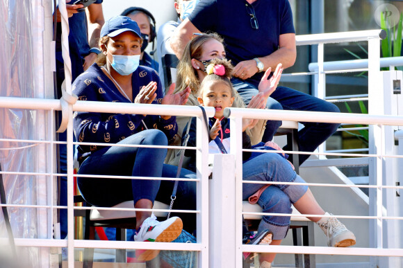 Serena Williams et sa fille Olympia (3 ans) assistent au premier match de l'Ultimate Tennis Showdown 4 au technopole Sophia Antipolis. Biot, le 24 mai 2021. © Bruno Bébert/Bestimage