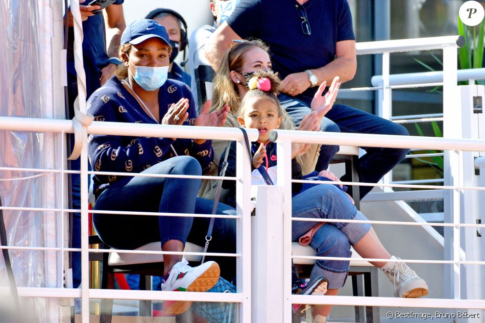 Serena Williams et sa fille Olympia (3 ans) assistent au premier match de l'Ultimate Tennis Showdown 4 au technopole Sophia Antipolis. Biot, le 24 mai 2021. © Bruno Bébert/Bestimage