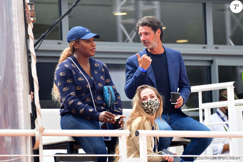 Serena Williams et son coach Patrick Mouratoglou assistent au premier match de l'Ultimate Tennis Showdown 4 au technopole Sophia Antipolis. Biot, le 24 mai 2021. © Bruno Bébert/Bestimage