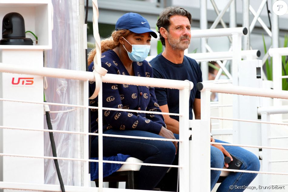 Serena Williams et son coach Patrick Mouratoglou assistent au premier match de l'Ultimate Tennis Showdown 4 au technopole Sophia Antipolis. Biot, le 24 mai 2021. © Bruno Bébert/Bestimage