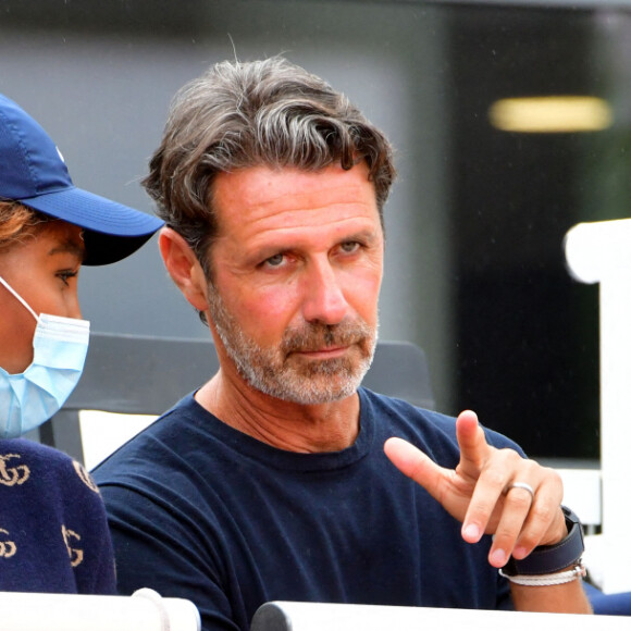 Serena Williams et son coach Patrick Mouratoglou assistent au premier match de l'Ultimate Tennis Showdown 4 au technopole Sophia Antipolis. Biot, le 24 mai 2021. © Bruno Bébert/Bestimage