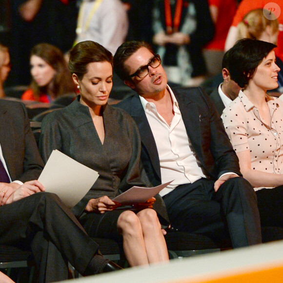 Angelina Jolie et Brad Pitt en conférence pour la prévention contre les violences sexuelles. Londres.