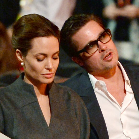 Angelina Jolie et Brad Pitt en conférence pour la prévention contre les violences sexuelles. Londres.