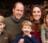 Le prince William, Kate Middleton et leurs trois enfants, George, Charlotte et Louis. Sur Instagram en décembre 2020.