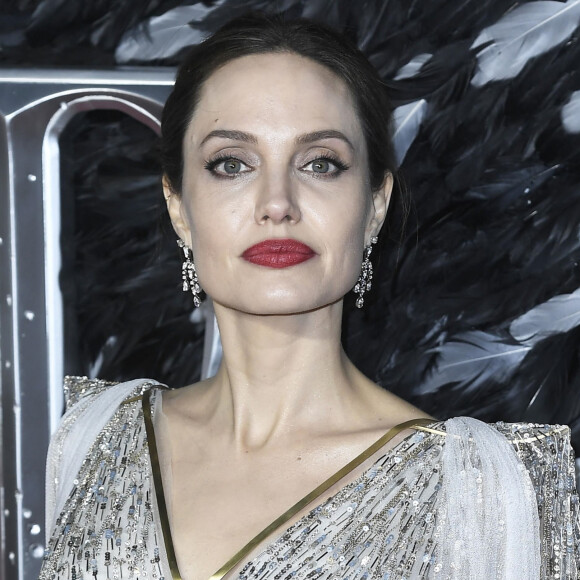 Angelina Jolie - Les célébrités assistent à la première de "Maléfique : Le Pouvoir du Mal" à Londres.