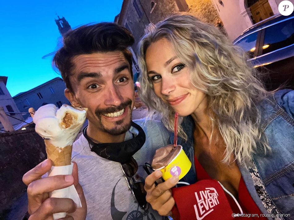 Julian Alaphilippe, arrivé deuxième de la 111e édition de Milan-San Remo le 8 août 2020, a retrouvé sa compagne Marion Rousse après la course. Le couple n'a pas résisté aux glaces italiennes.