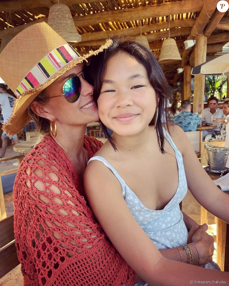 Laeticia Hallyday et sa fille Joy sur Instagram, décembre 2020.