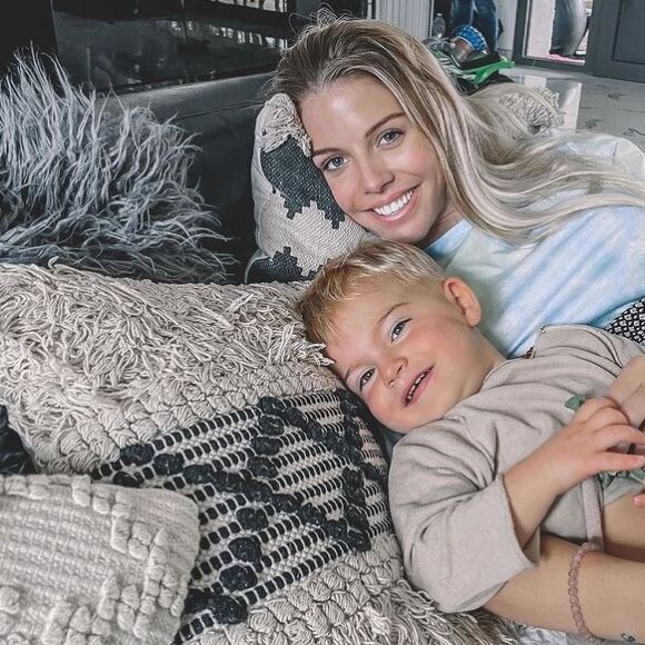 Jessica Thivenin avec son fils Maylone, le 31 mai 2021