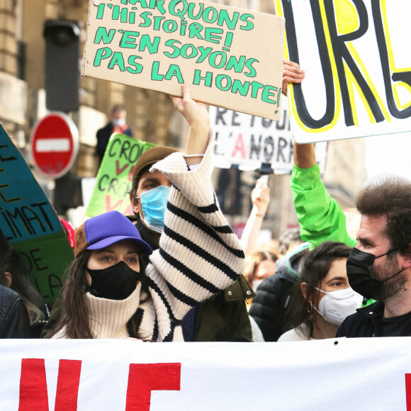Marche pour le climat de place d'l'Opéra à République à Paris en présence de Marion Cotillard le 28 mars 2021 © Panoramic / Bestimage