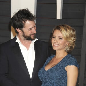 Noah Wyle et sa femme Sara Wells (enceinte) - People à la soirée "Vanity Fair Oscar Party" à Hollywood, le 22 février 2015.