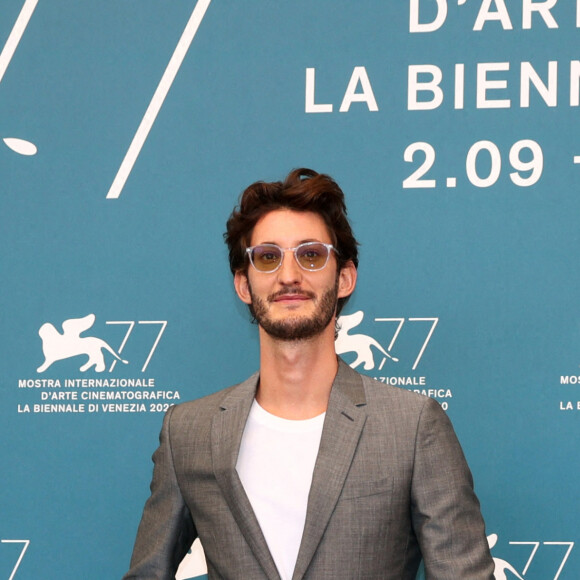 Pierre Niney - Photocall du film "Amants" lors de la 77e édition du festival international du film de Venise (Mostra), le 3 septembre 2020.