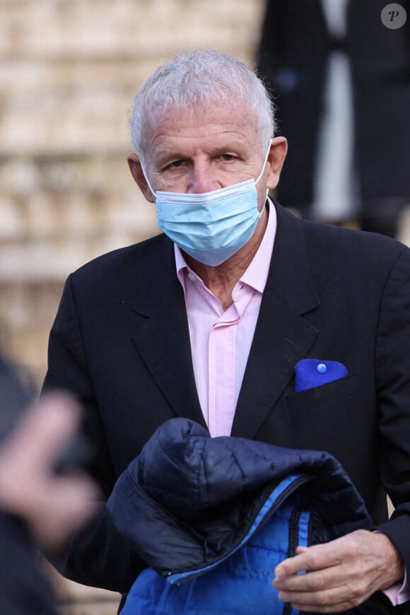 Patrick Poivre d'Arvor (PPDA) - Sorties de la messe anniversaire à la mémoire de Pierre Cardin en l'église de La Madeleine à Paris.