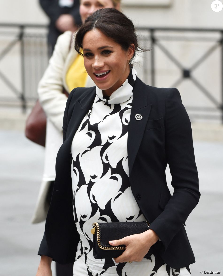 A l'occasion de la journée mondiale des droits des femmes, Meghan Markle, duchesse de Sussex, a participé à une discussion conjointe avec le Trust "The Queen's Commonwealth" au King's College à Londres. Le 8 mars 2019