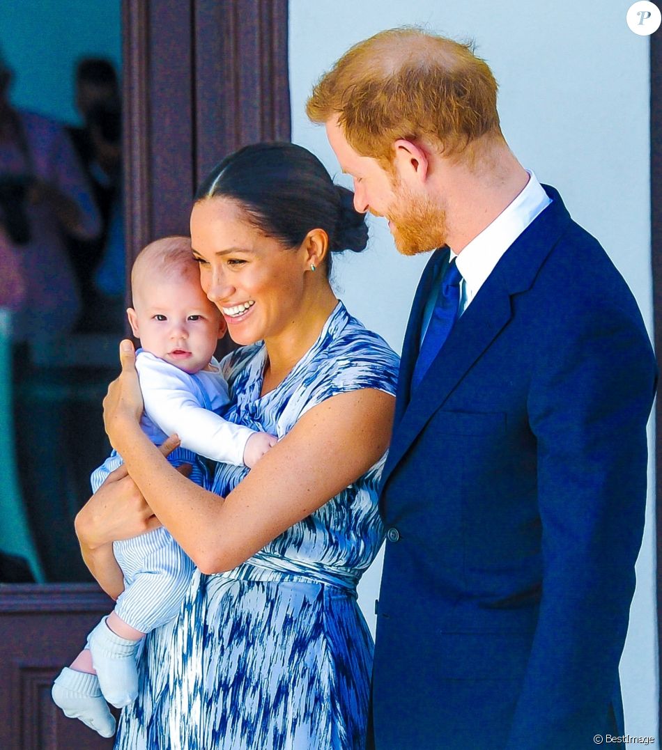 Le prince Harry et Meghan Markle présentent leur fils Archie à Desmond Tutu à Cape Town, Afrique du Sud le 25 septembre 2019.