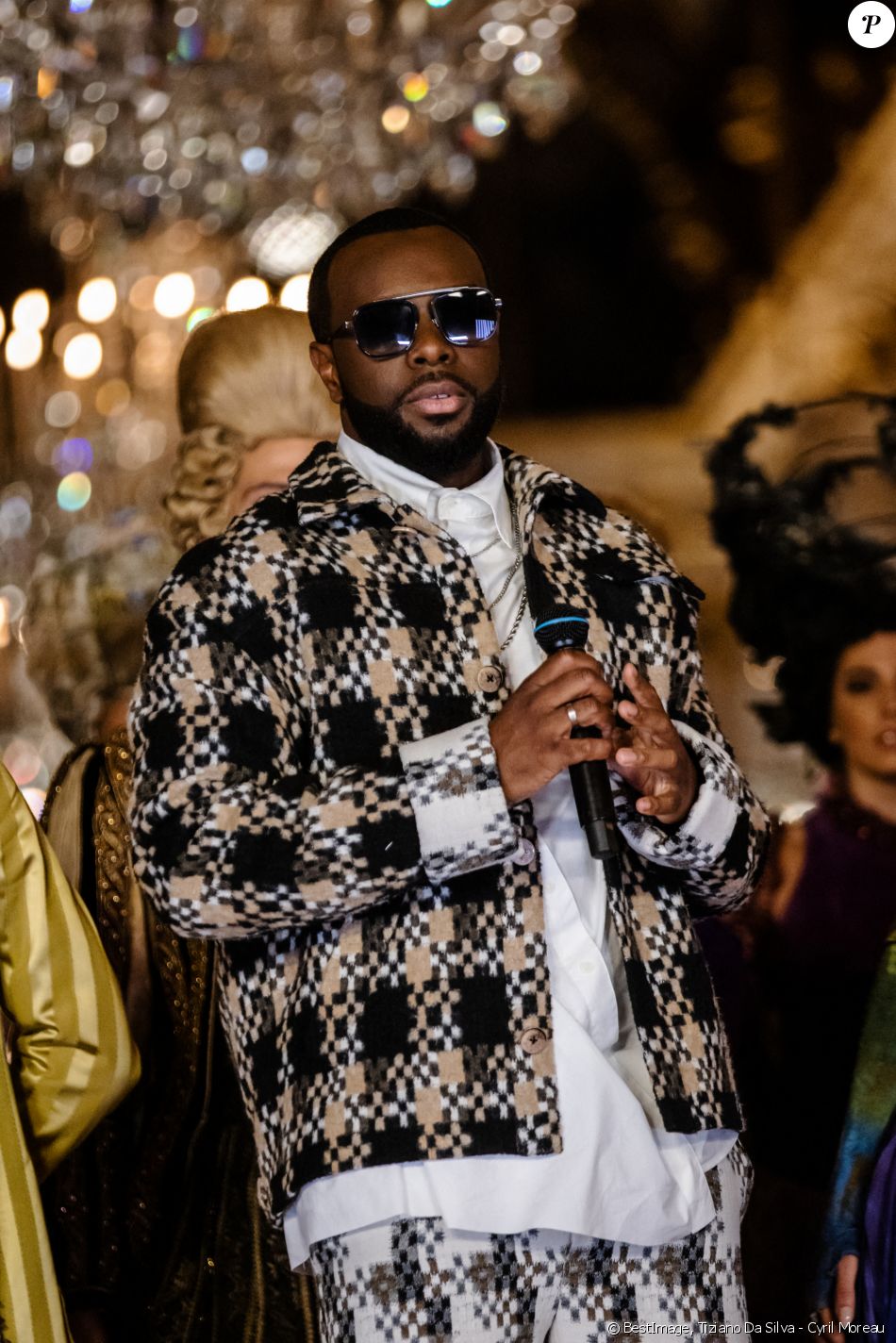 Exclusif - Maitre Gims - Enregistrement de l'émission "La grande soirée du 31 à Versailles", le 12 décembre 2020. © Tiziano Da Silva - Cyril Moreau / Bestimage