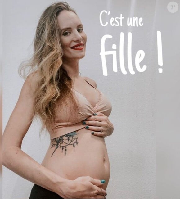 Audrey de "Secret Story" enceinte d'une petite fille