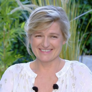 Anne-Élisabeth Lemoine dans l'émission "C à Vous, la suite", sur France 5.