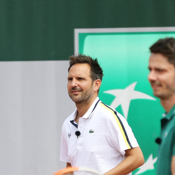 Christophe Michalak et Guillaume Pley lors de la finale de la saison 3 de "Stars, Set et Match" au profit d'associations caritatives en marge des Internationaux de France de tennis à Roland Garros à Paris. Le 10 juin 2021. © Dominique Jacovides/Bestimage