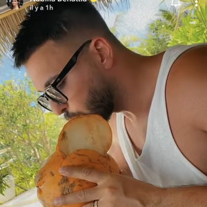 Thomas Vergara est soupçonné d'avoir eu recours à la chirurgie esthétique, sa femme Nabilla s'explique.