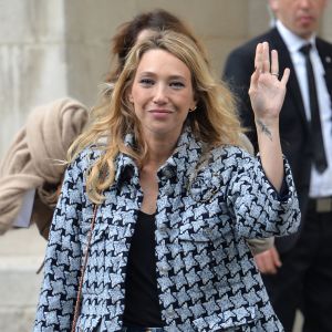 Laura Smet - Les célébrités à la sortie du défilé "Chanel Cruise Collection" au Grand Palais. Paris. © CVS-Veeren/Bestimage