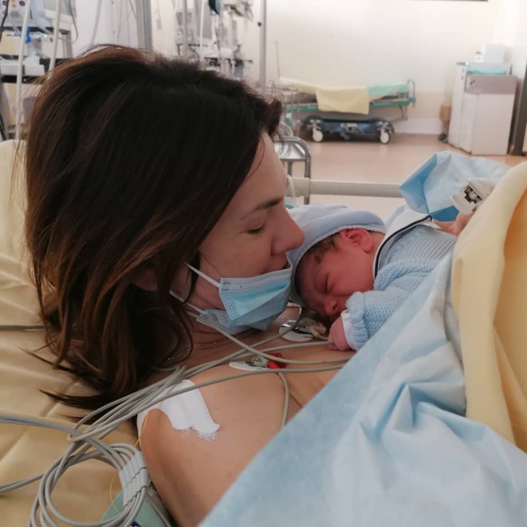 Alice Detollenaere, compagne de Camille Lacourt, a accouché et donné naissance à leur fils Marius. Le 1er juin 2021.
