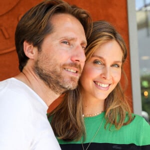 Ophélie Meunier (enceinte) et son mari Mathieu Vergne au village des Internationaux de France de tennis de Roland Garros à Paris, France, le 11 juin 2021. © Dominique Jacovides/Bestimage